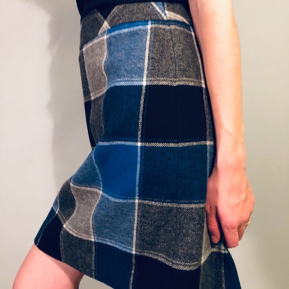 Blue Plaid Wool Mini Skirt ⭐️ 3 for $25 ⭐️ - Picture 2 of 4